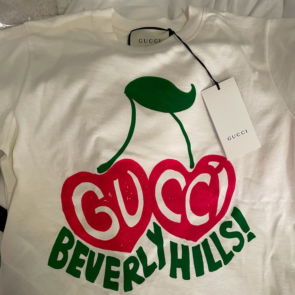 gucci t-shirt beverly hills cherry